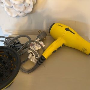 Dry bar buttercup hair dryer with diffuser